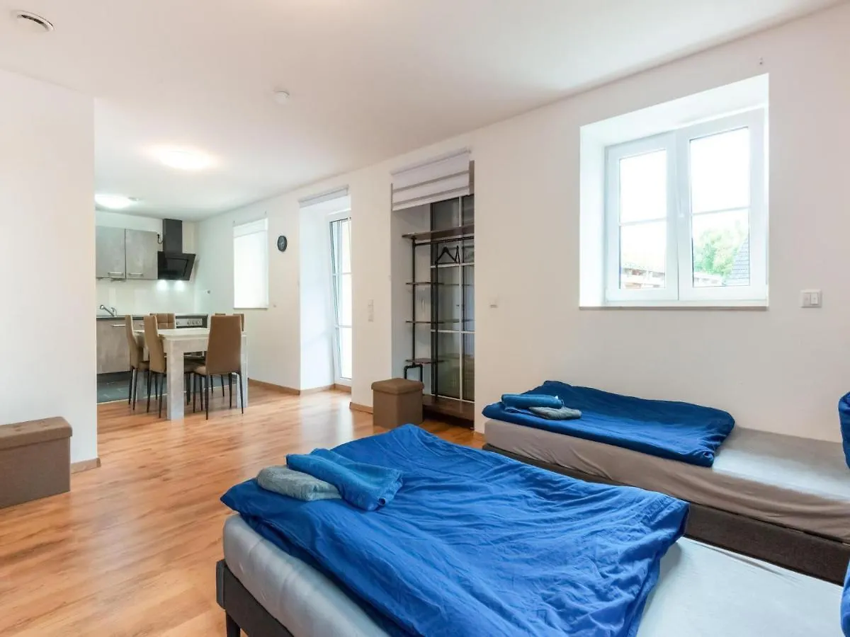 Apartment With Terrace In An Ideal Location Haunsheim 0*,